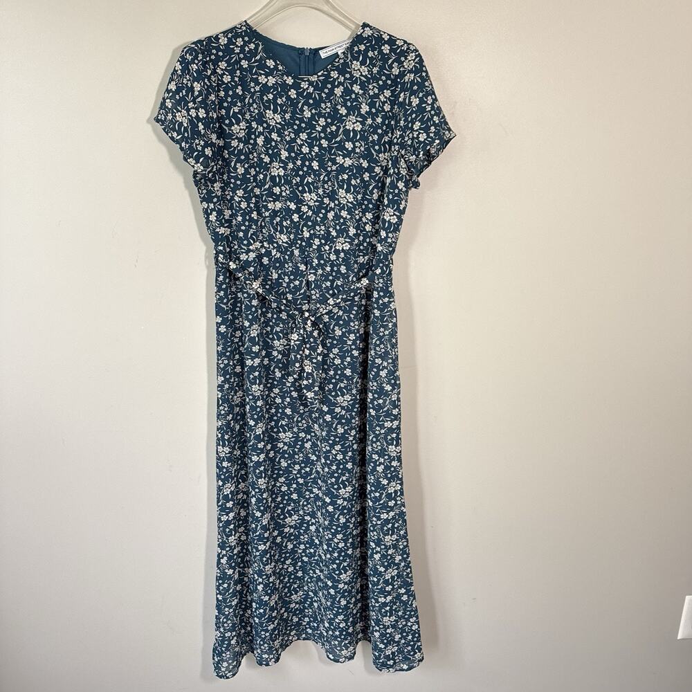 THE MAIN STREET EXCHANGE Maxi Dress Ditsy Floral Tie Waist V-neck 16